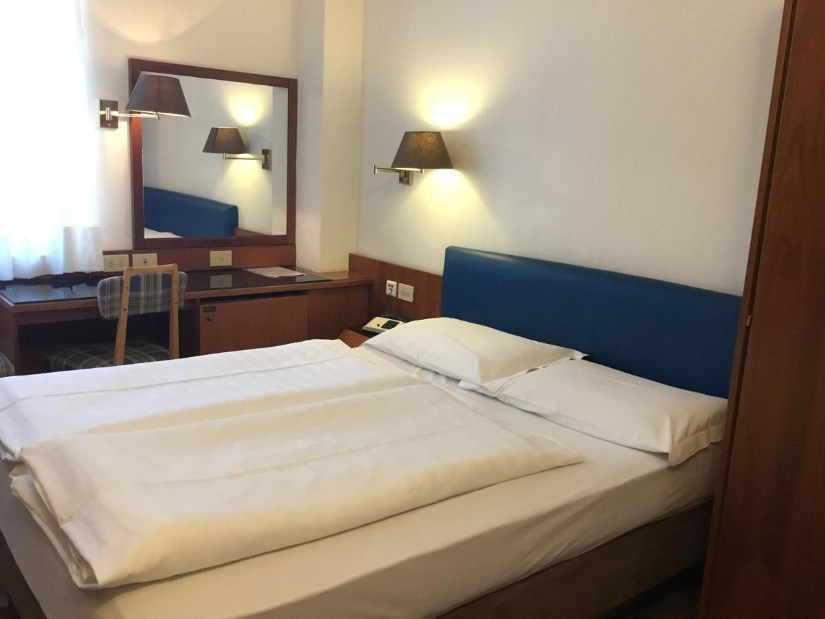 Hotel Adria ボルツァーノ エクステリア 写真