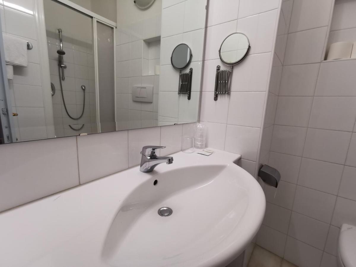 Hotel Adria ボルツァーノ エクステリア 写真