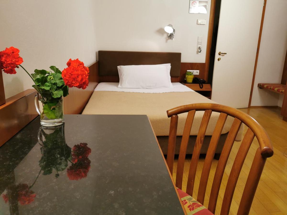 Hotel Adria ボルツァーノ エクステリア 写真