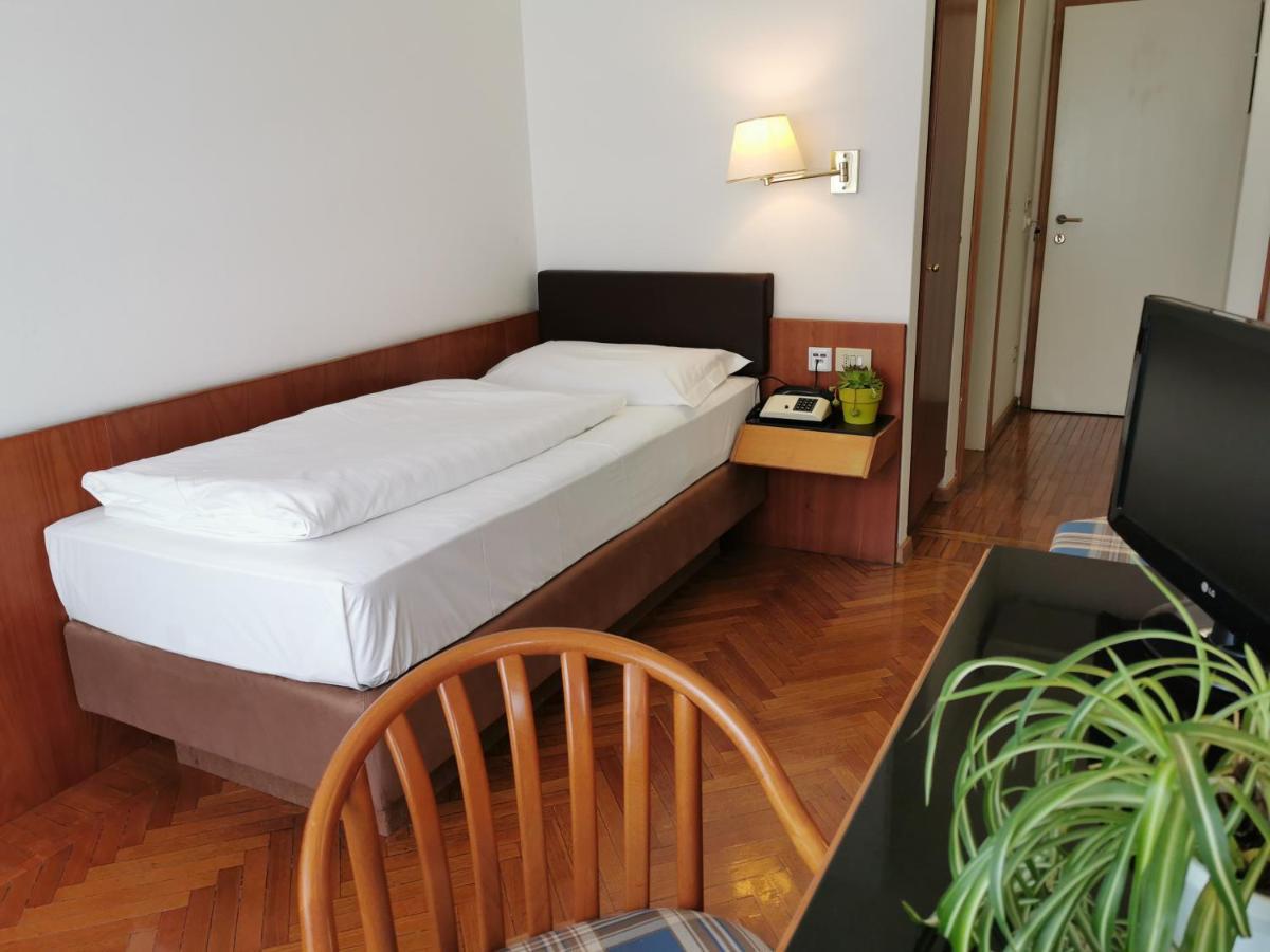 Hotel Adria ボルツァーノ エクステリア 写真